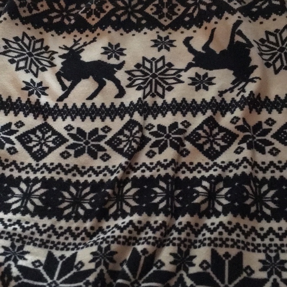Agnes & Dora Holiday Leggings!